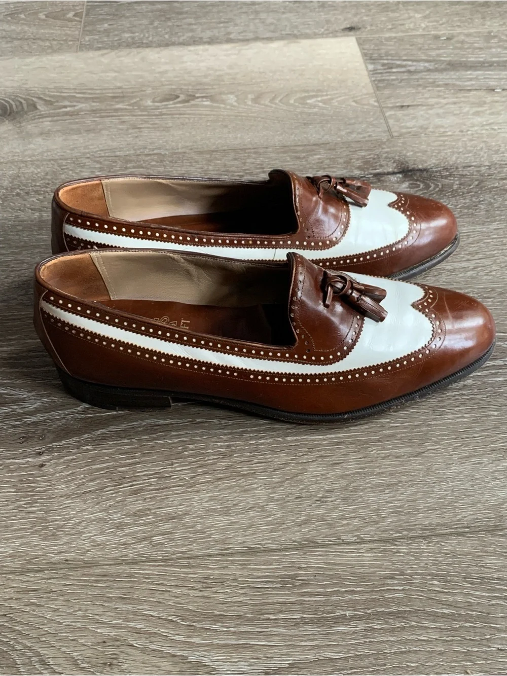 Johnston & Murphy Aristocraft Men’s Brown and White Tassel Loafers Size 8.5